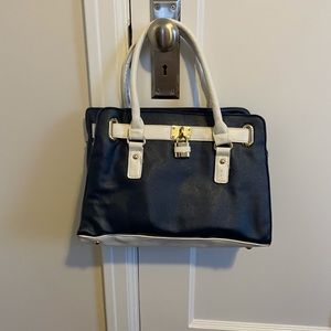Charming Charlie purse